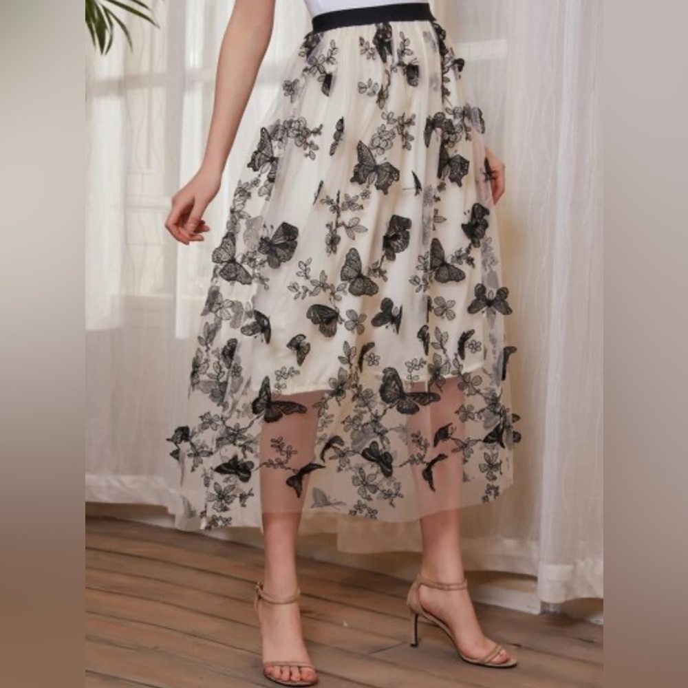 SHEIN Elegant Black and White Butterfly Skirt